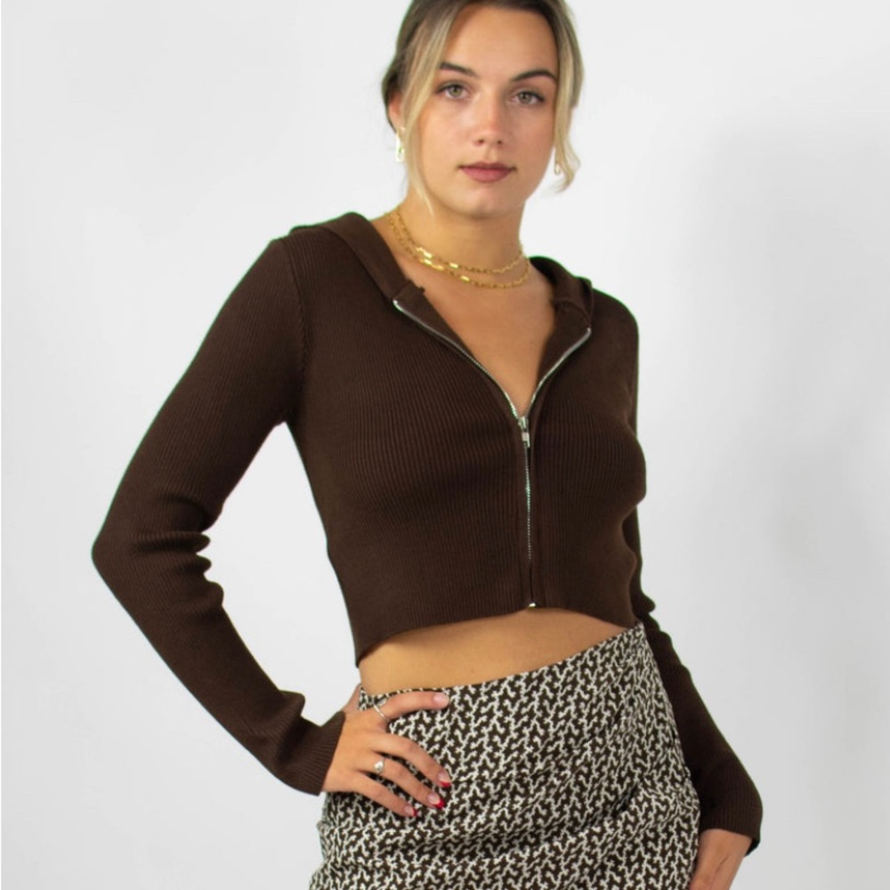 Grey bandit Jocelyn Zip Up in chocolate